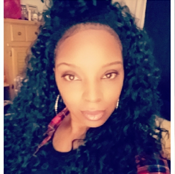 Meet your Posher, Tasha - Picture 1 of 1